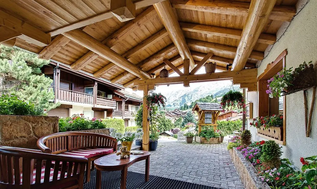 Hotel Les Sapins La Clusaz 3*,